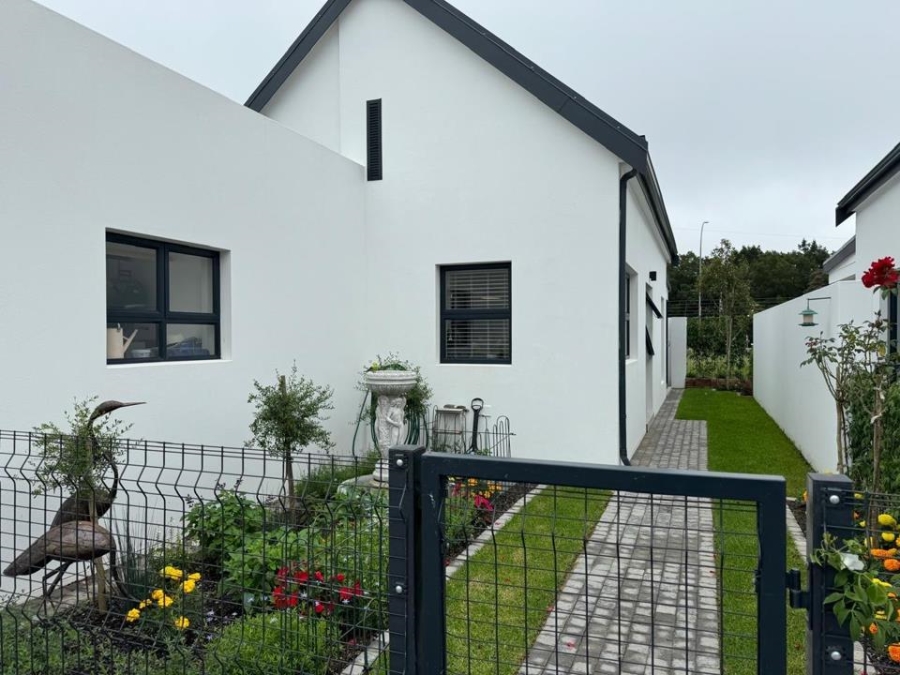 2 Bedroom Property for Sale in Kraaibosch Country Estate Western Cape